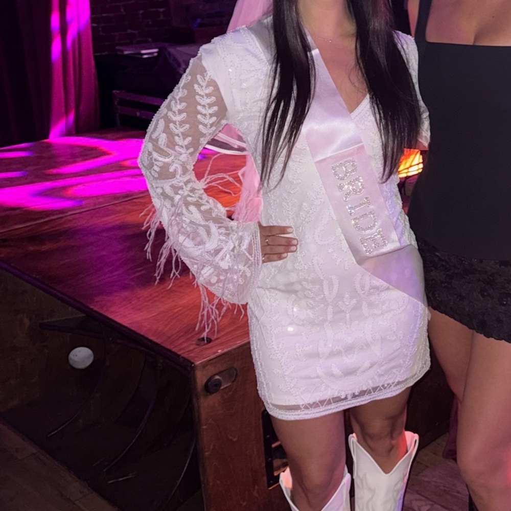 12th Tribe Larisa White Printed Sequin Long Sleeve Dress - Picture 3 of 3